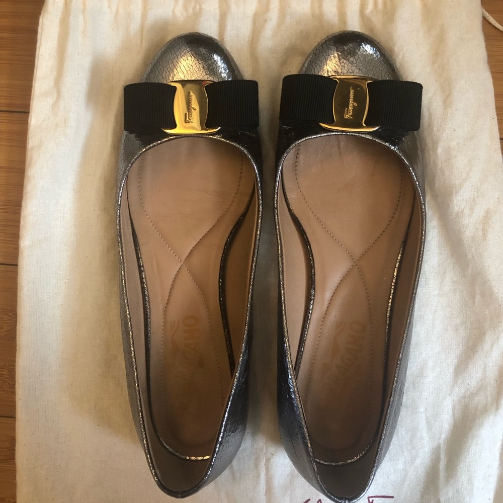 Salvator Ferragamo leather ballerina flats